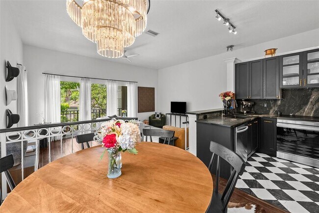 Building Photo - 727 Coral Reef Dr