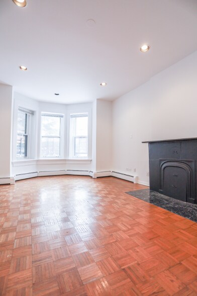 Building Photo - 168 W Menomonee St