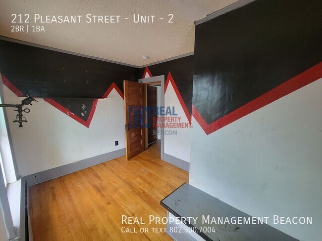 Building Photo - 212 Pleasant St
