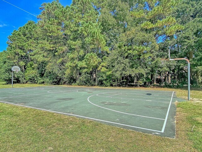 Building Photo - Charming 3 Bedroom, 2 Bath Home off of Longpoint in Mount Pleasant!