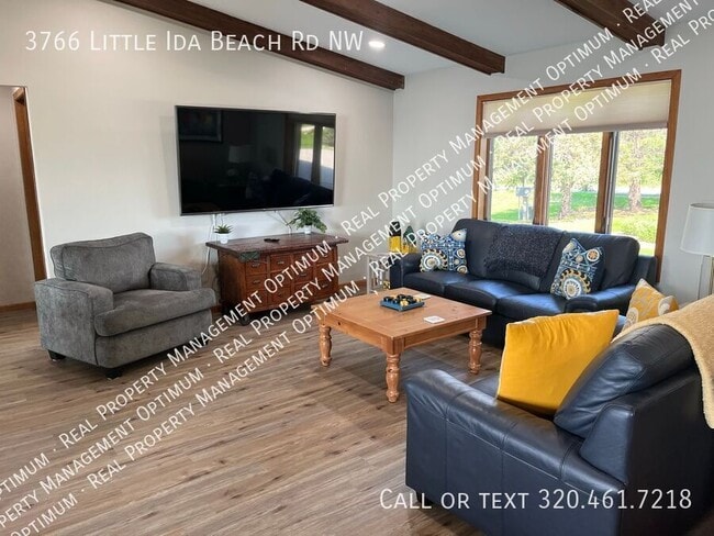 Building Photo - 3766 Little Ida Beach Rd NW