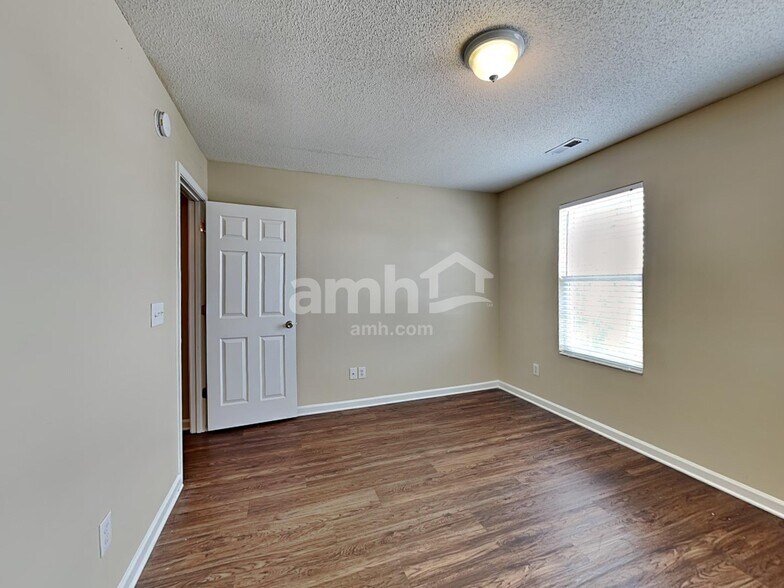 Building Photo - 4406 Snowcrest Ln
