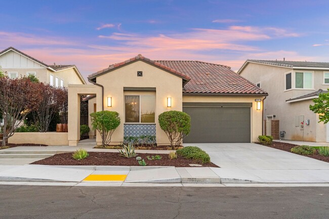 Building Photo - 3 Bedroom Model Home for Rent in Murrieta