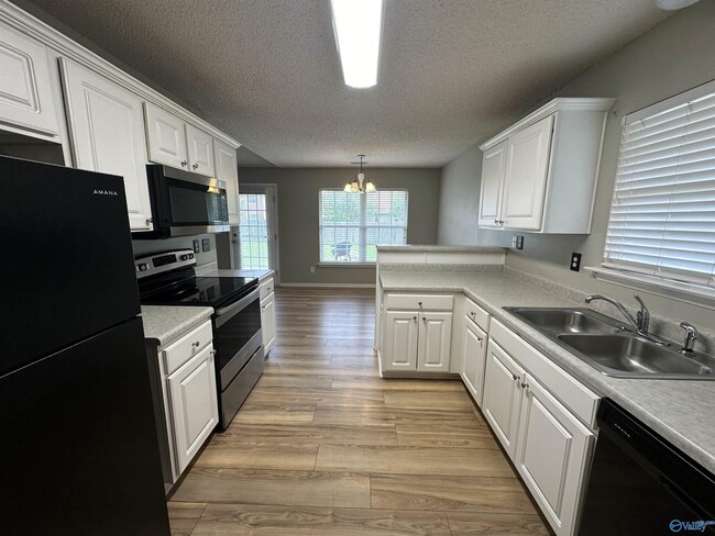 Building Photo - 102 Sandpiper Ct