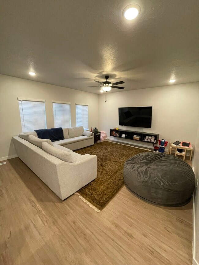 Building Photo - 12842 S Quail Lake Dr