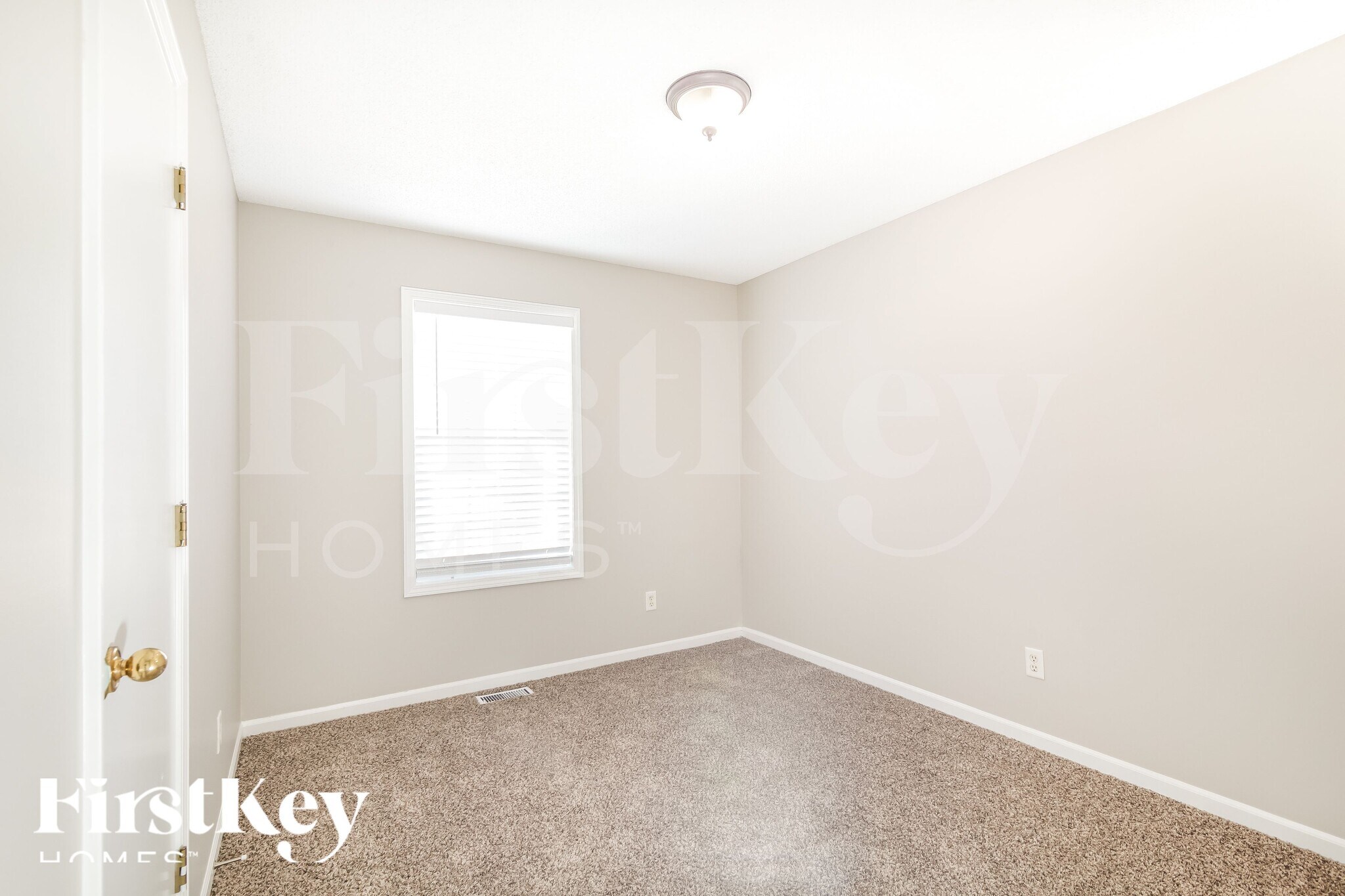 Building Photo - 706 Derby St