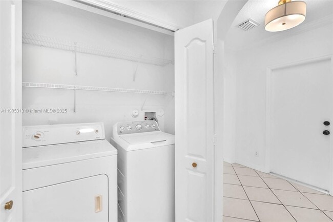 Building Photo - 2867 SW 125th Ave