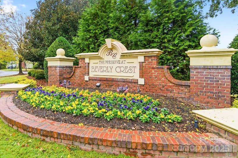 Building Photo - 6728 Rothchild Dr