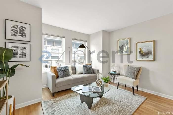 Building Photo - Unit 121