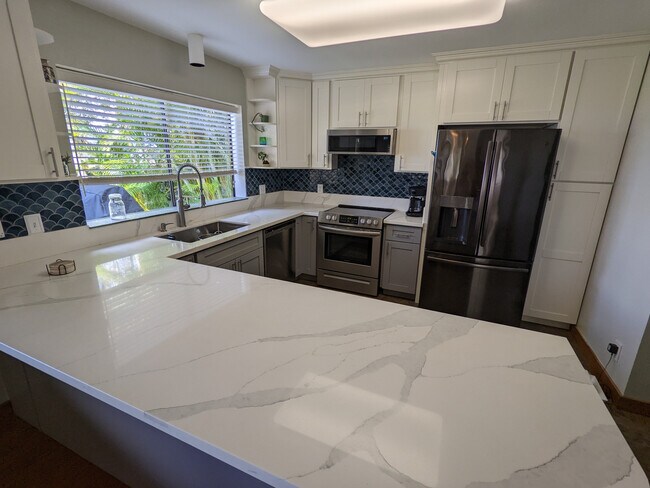 Building Photo - 95-1025 Aahu St