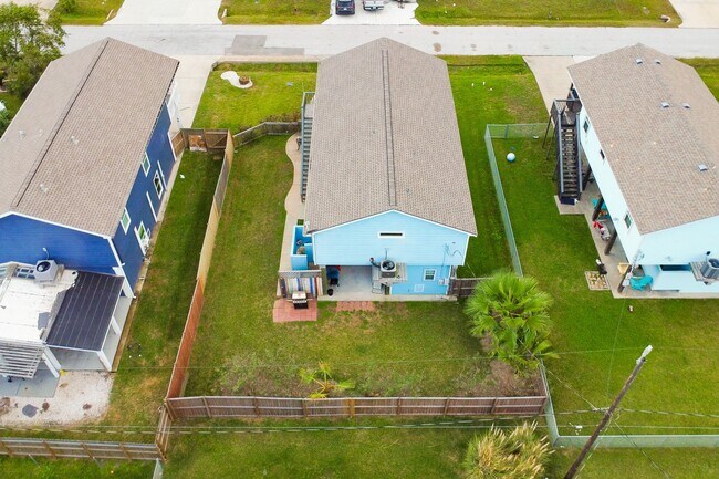 Building Photo - 4131 Jackson Dr