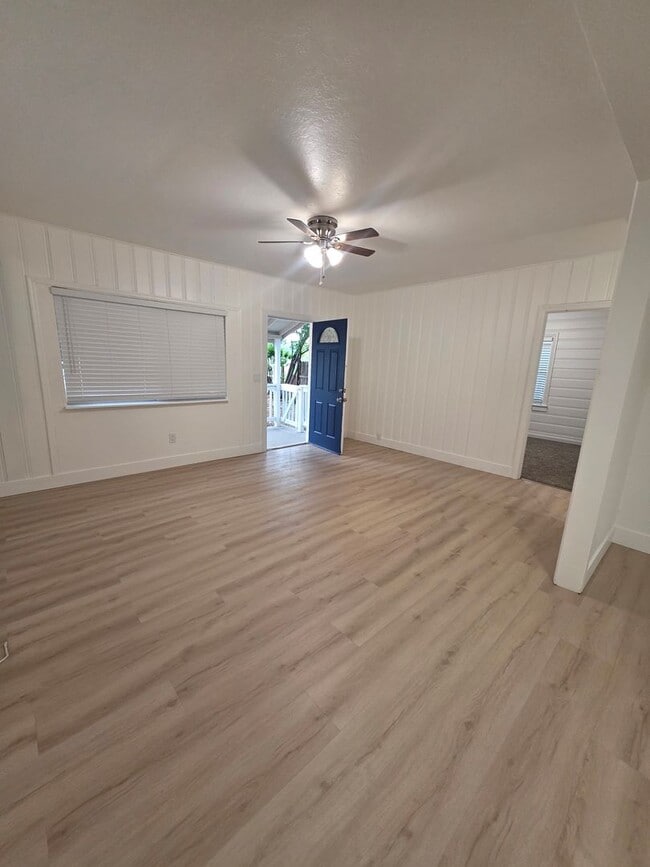 Building Photo - FULLY REMODELED 2 BED 1 BATH HOUSE READY NOW IN SHASTA LAKE CITY