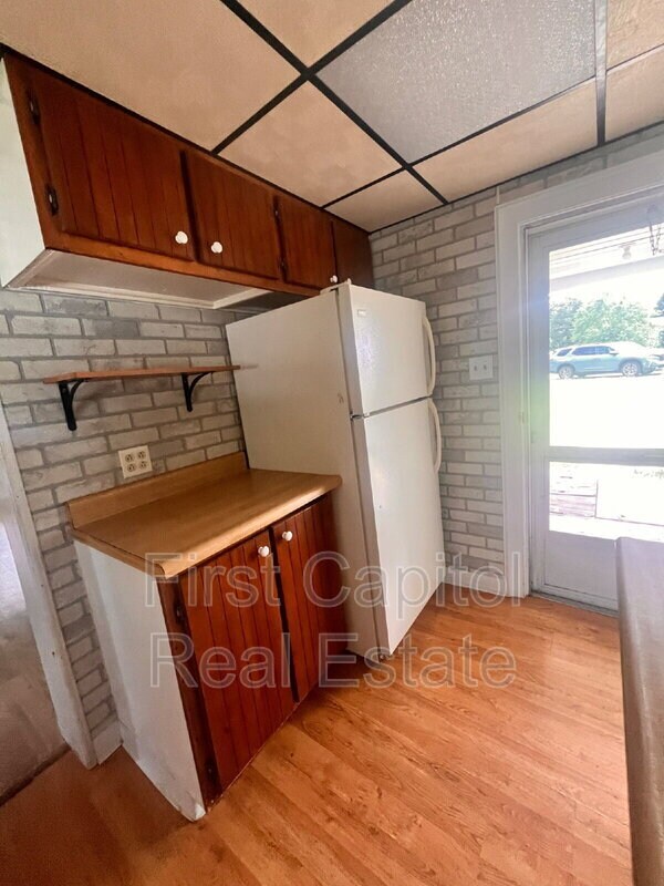 Building Photo - 923 Greenbriar Rd