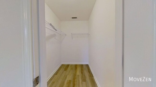 Building Photo - 123 Lincoln Place Cir