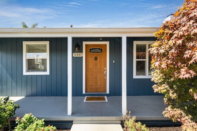 Building Photo - Light-Filled San Leandro Gem w/ Dual Garages & Expansive Yard