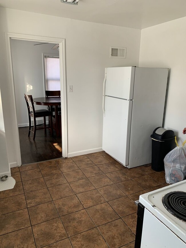 Building Photo - 3 Bedroom Home South Provo