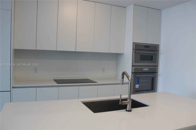 Building Photo - Northeast 24th Street, Miami, FL 33137 - 3 BR 3 BA condo