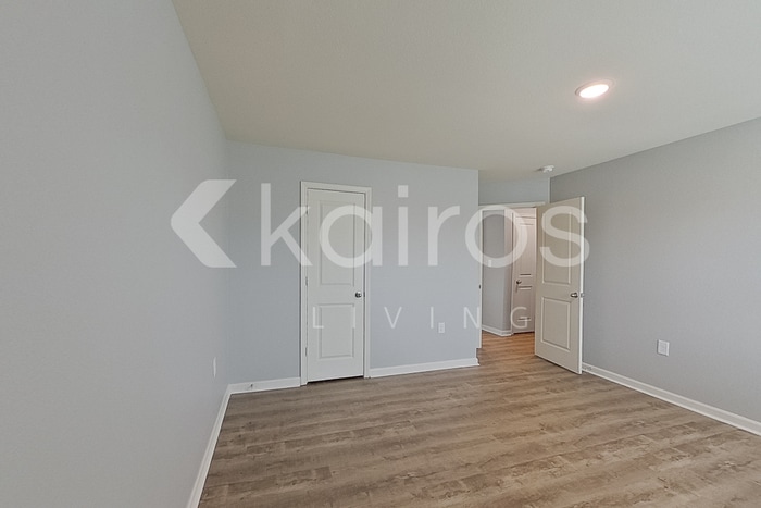 Building Photo - 1044 Pilgrim Ln