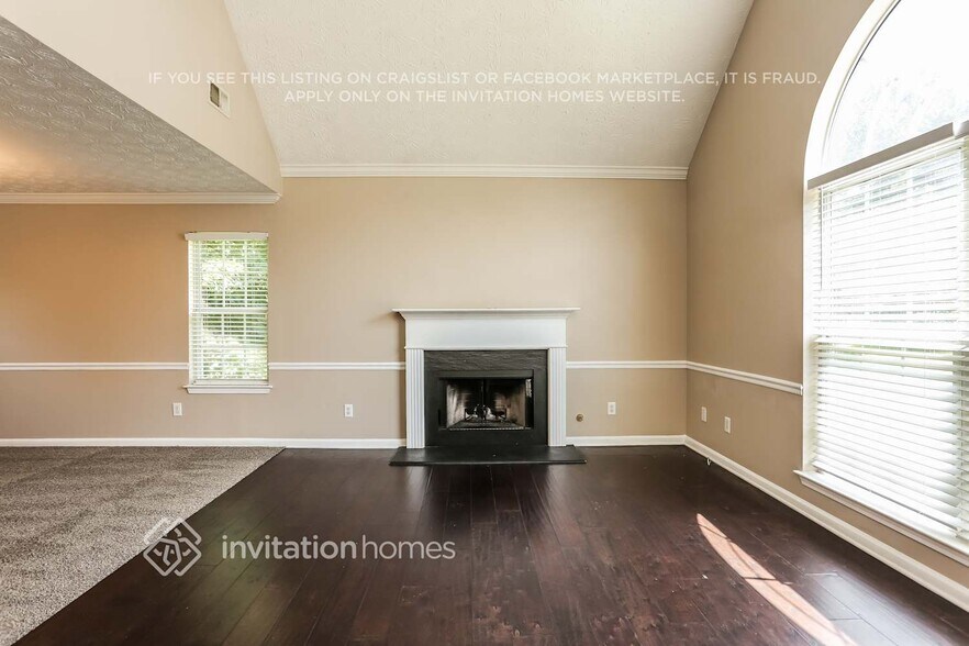 Building Photo - 3020 Maple Dr NW