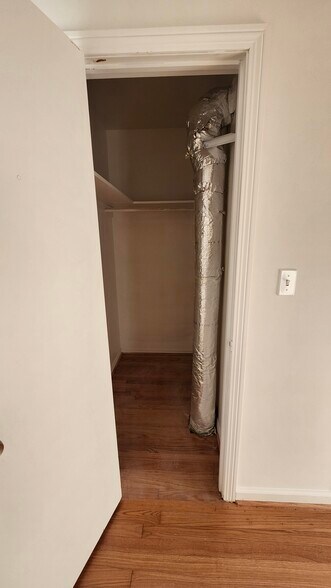 Building Photo - 153 Carol Dr