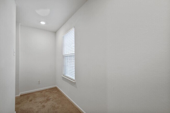 Building Photo - 11027 Chatham Ct
