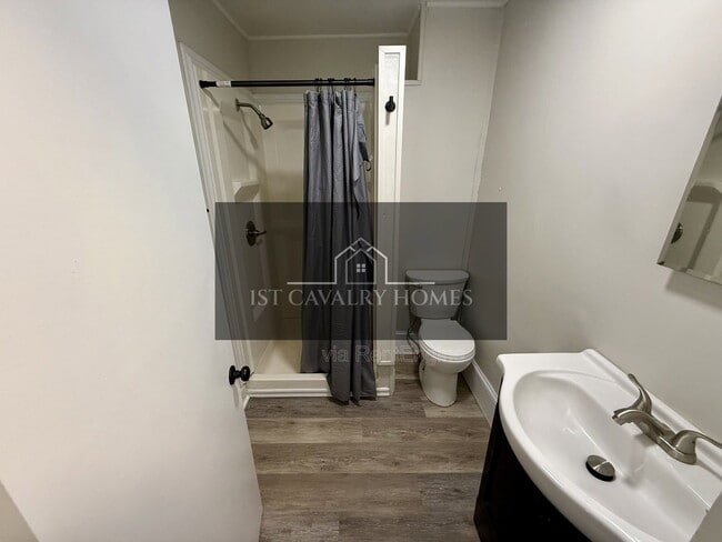 Building Photo - 39 N Balch St