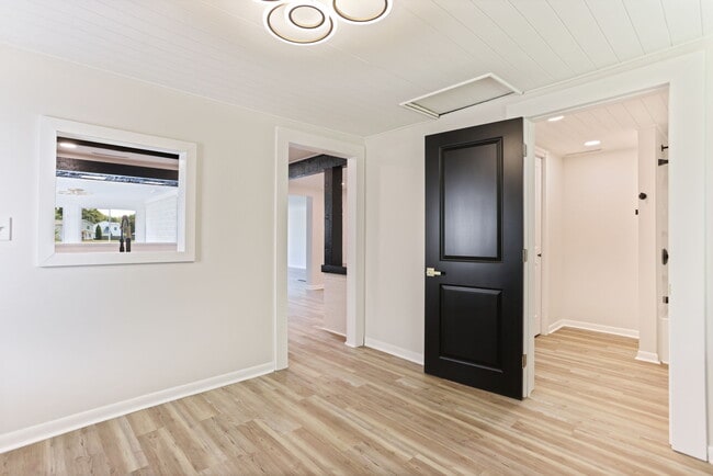 Building Photo - 7925 Otto St