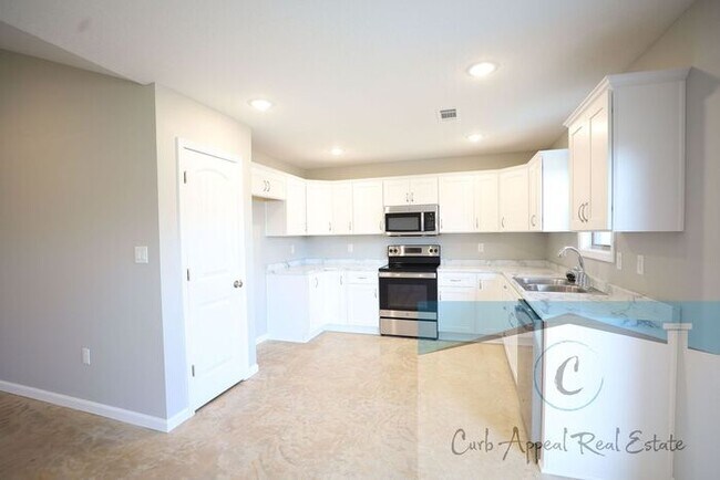 Building Photo - Move in special $900!! Beautiful new construction 3 bed / 2 bath home - Lake City