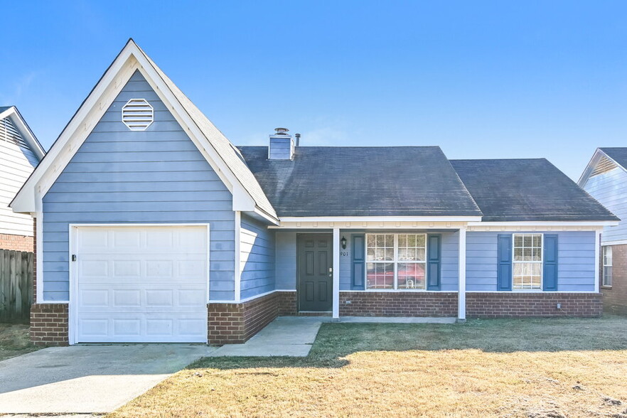 Primary Photo - 2901 Connor Reed Dr