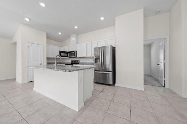 Building Photo - 9061 Oscraft Dr