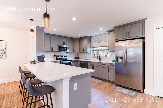 Building Photo - 429 137th Ave Cir