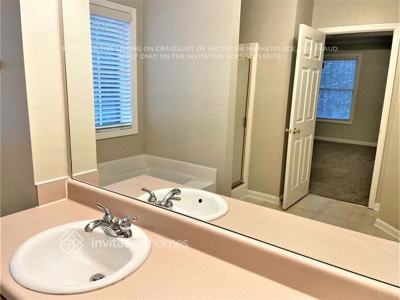 Building Photo - 7259 Brittany Way