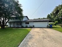 Building Photo - 203 N Lake Dr