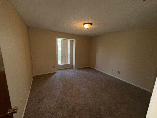 Building Photo - 5118 Middlecoff Cir
