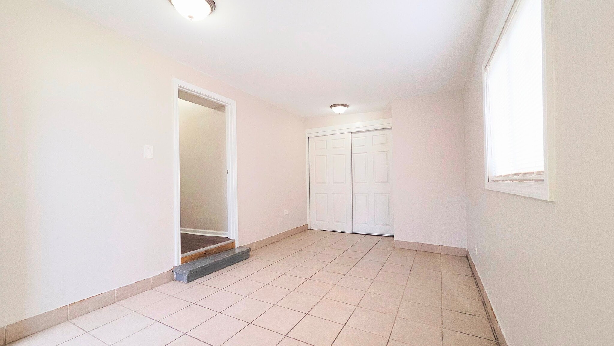 Bedroom 4 - 10200 S Crandon Ave