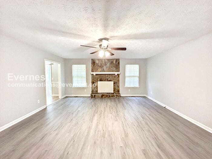 Building Photo - 3480 Stone Ridge Dr