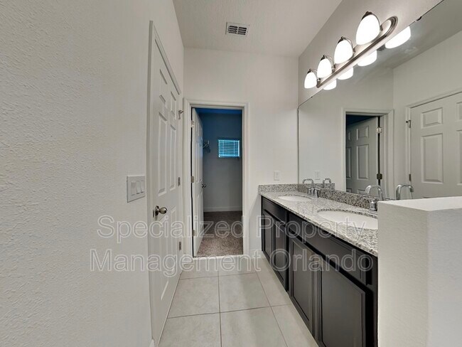 Building Photo - 14019 Picard Aly