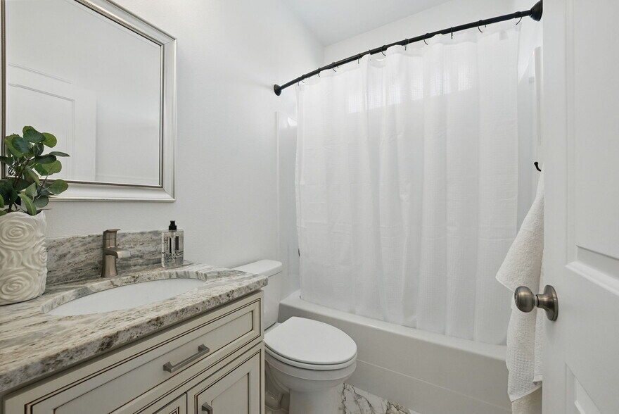 guest bath - 2521 S Vera Crest Dr