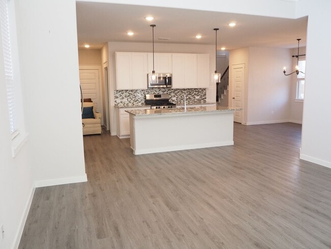 Building Photo - 2502 Sun Grove Rd