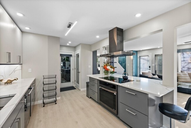 Building Photo - N20W5343 Pierce Ct