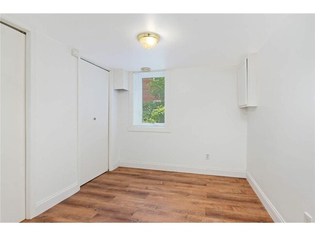 Building Photo - 5867 Central Ave NE