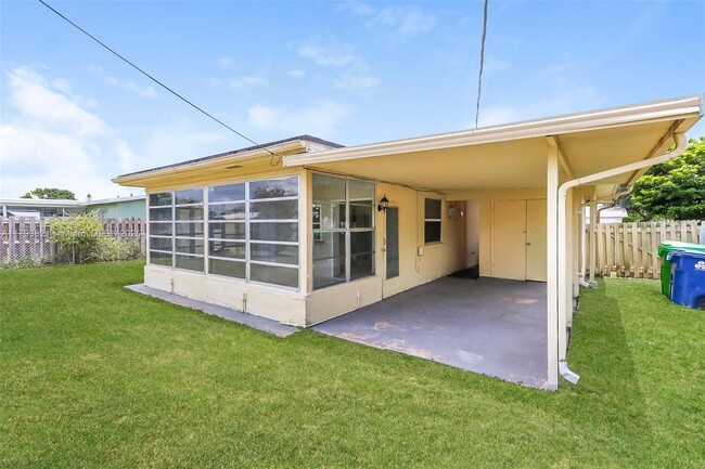 Building Photo - 9341 NW 24th Pl