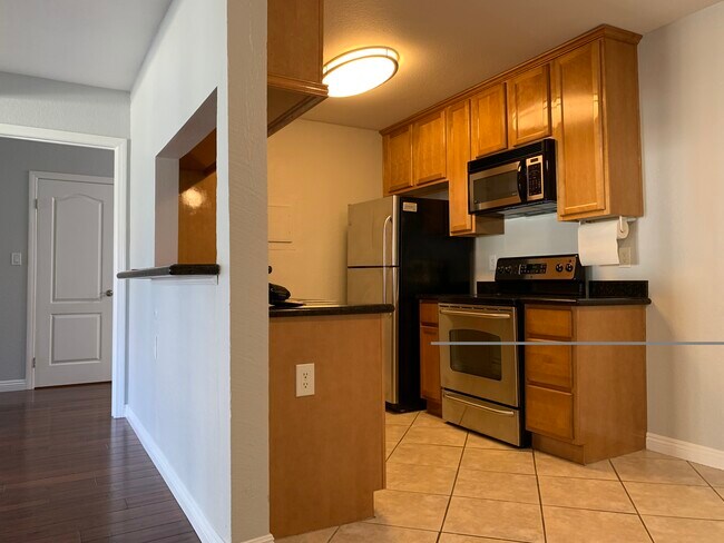Building Photo - 1345 Cabrillo Park Dr