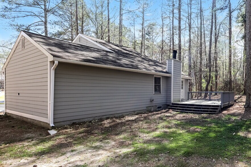 Building Photo - 1398 Lakeview Pkwy