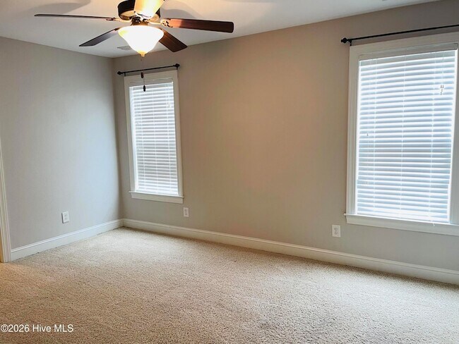Building Photo - 2208 Tulls Cove Rd
