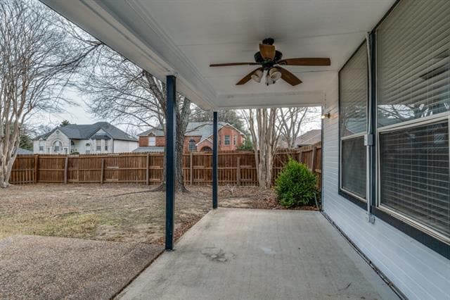 Building Photo - 811 Fall Dr