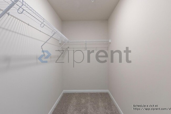 Building Photo - 458 Salisbury Cir