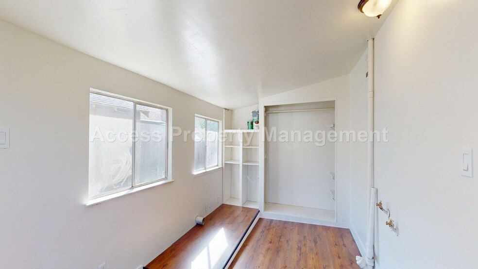 Building Photo - 124 Walden St