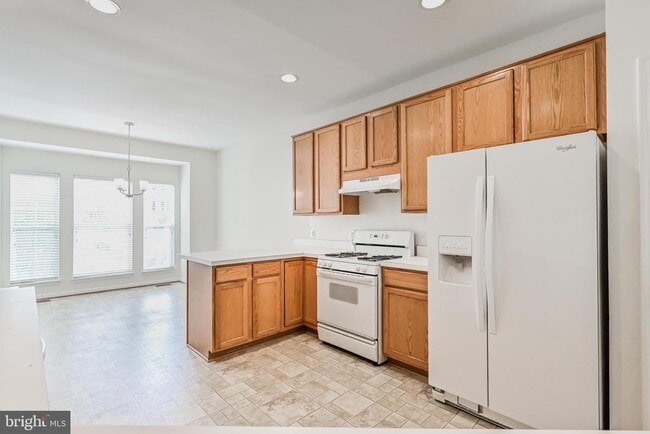 Building Photo - 8373 Millwood Dr