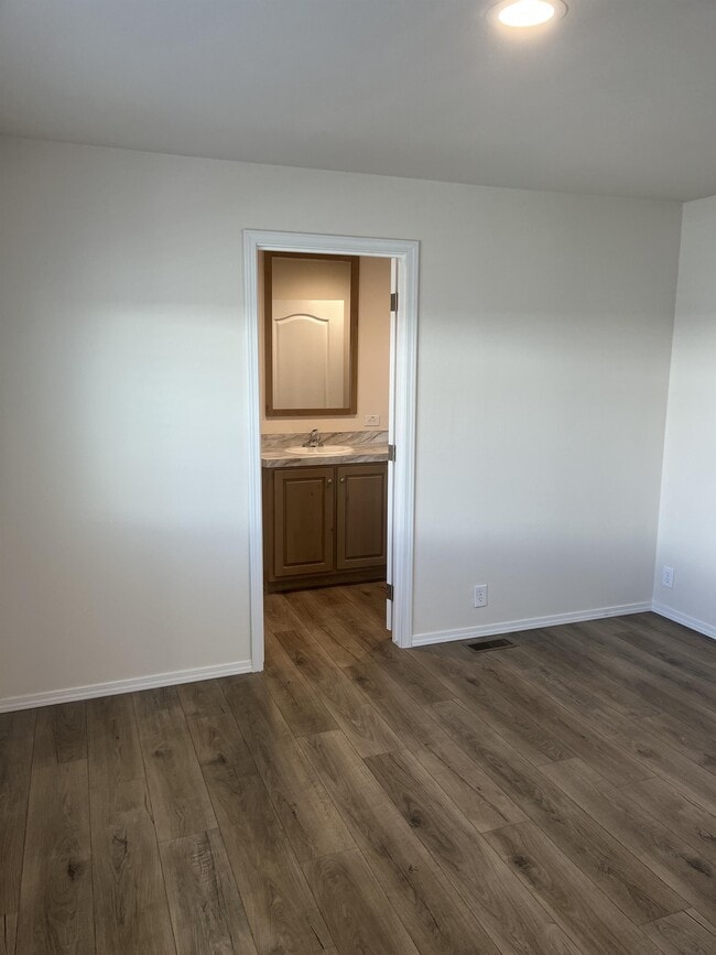 Building Photo - 107 Northside Dr